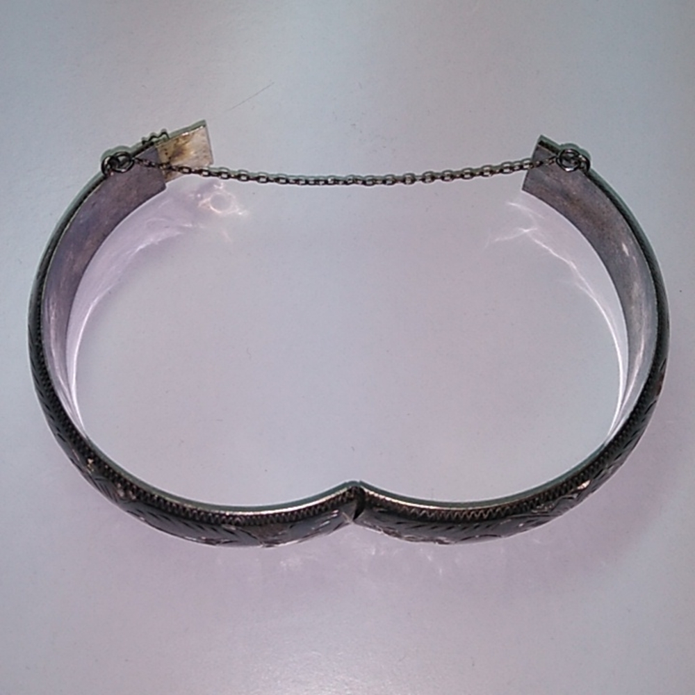 Bangle bracelet stamped 925